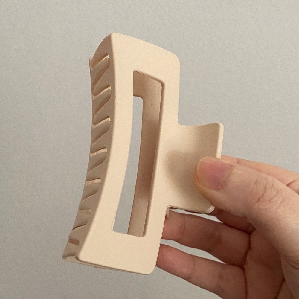 Beige Hair Claw Clip
